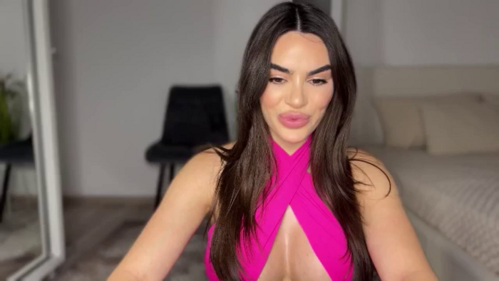 BustyMiaaa