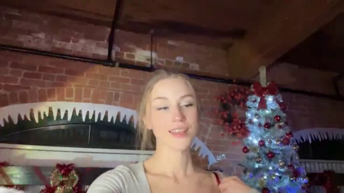 Luna_Moore1