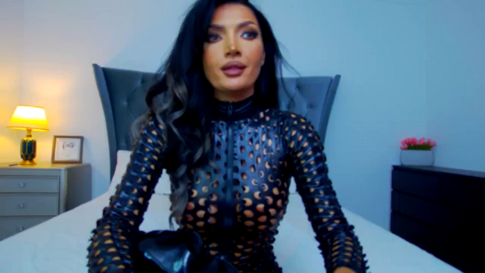 Karina_Smith