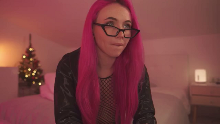 Sarah_Pink