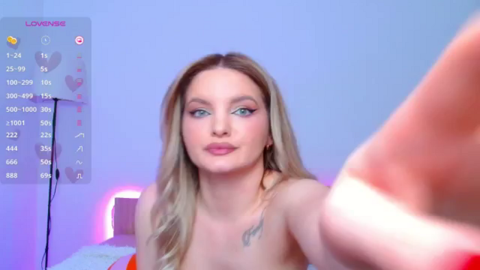 Tease_Lisa