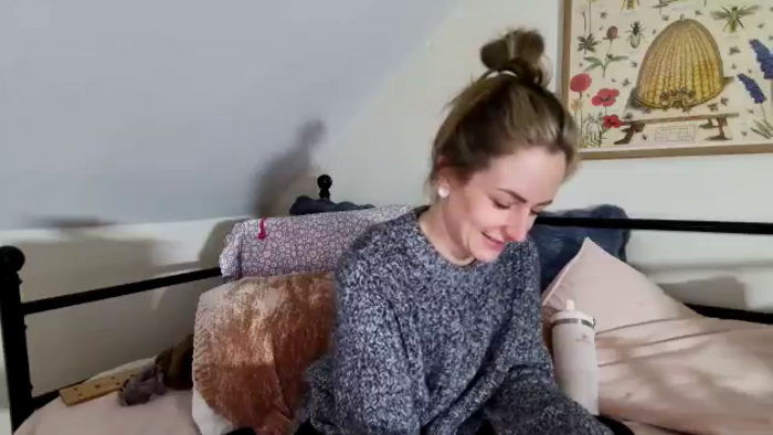 Lena_bee