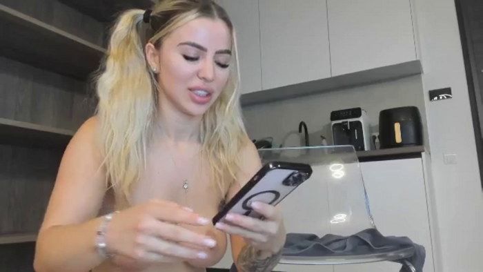 Megan_Ros