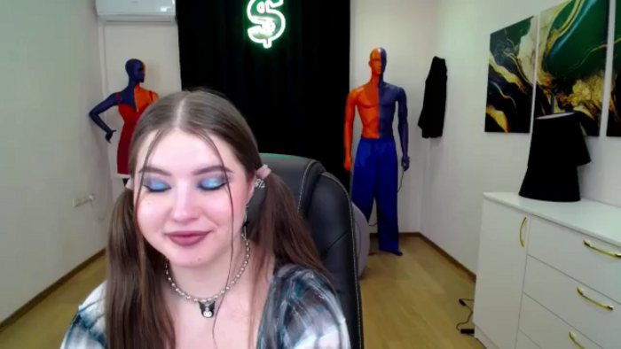 AdmireMyEyes