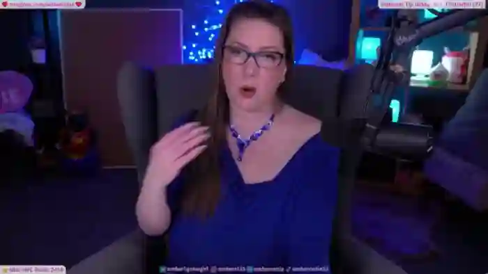 2025/01/22/mfc-ambercutie-03-37-09