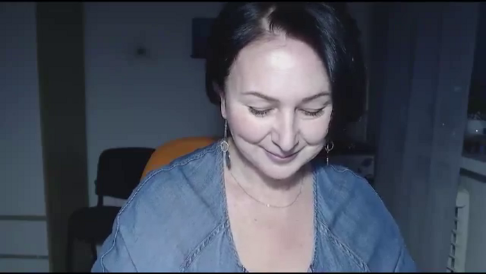 Lovely_Woman_