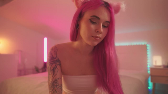 Sarah_Pink