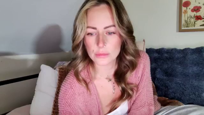 Lena_bee