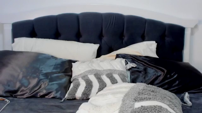 Julie__Moon
