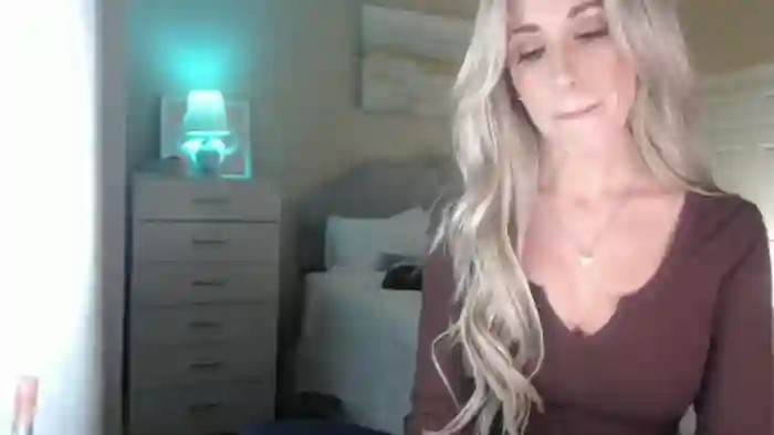 2025/01/30/mfc-queen_bambii-06-34-59