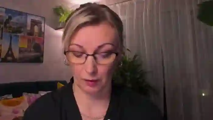 2025/02/02/mfc-starvanessa1-17-45-58