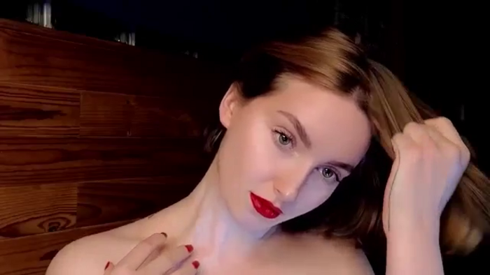 Red_Lips_Girl