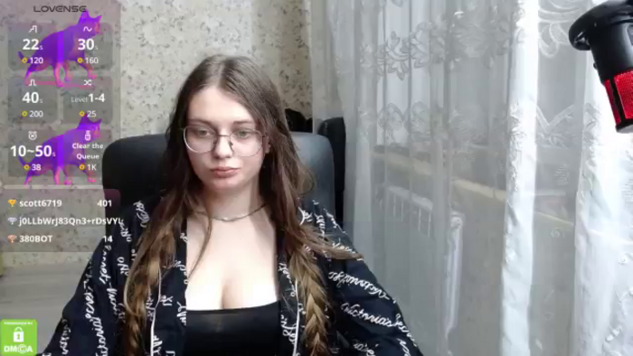 Nana_Hot