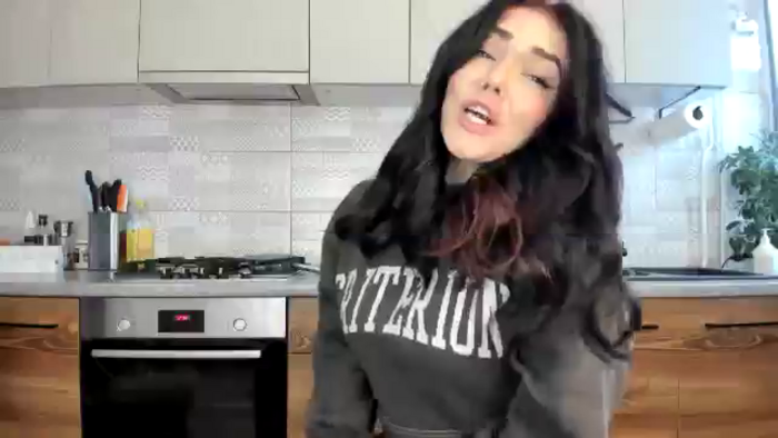 MissNelly_