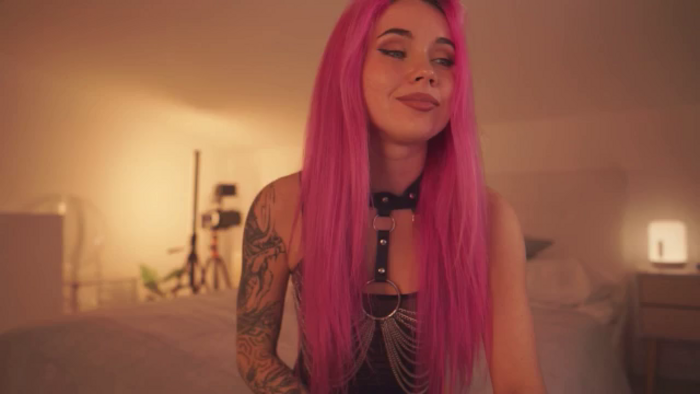 Sarah_Pink