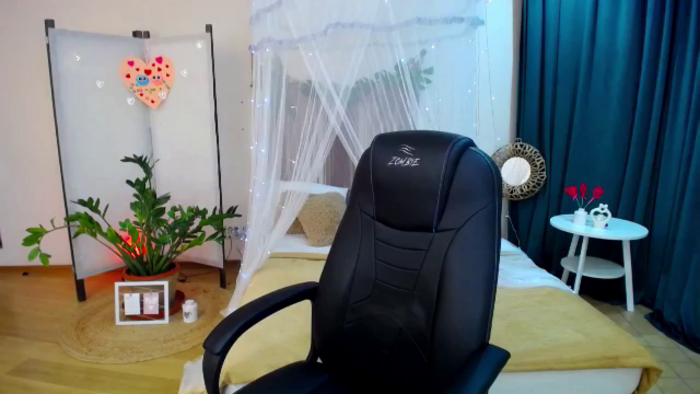AdmireMyEyes
