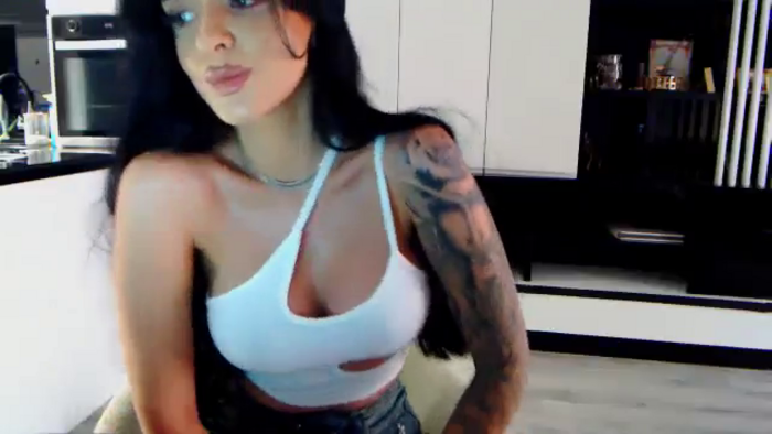 NicoleCrystal