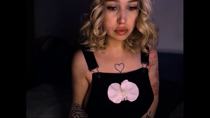 Shy_Girll_
