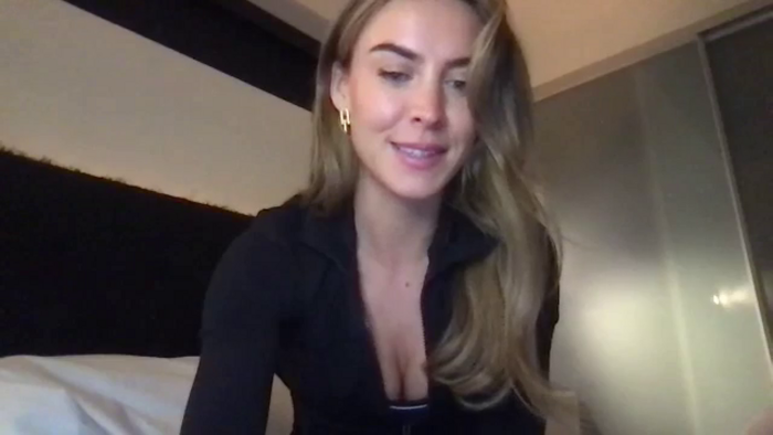 Valerie_x0