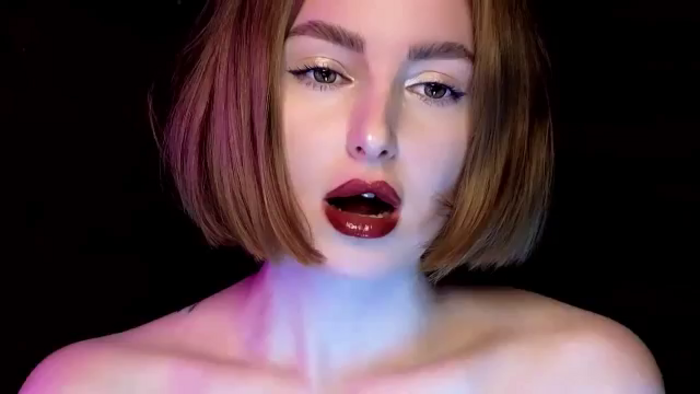 Red_Lips_Girl