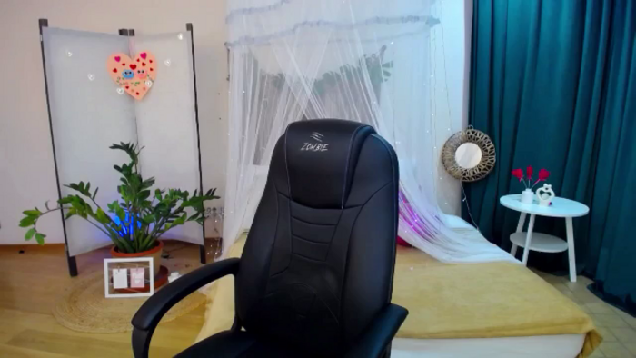 AdmireMyEyes