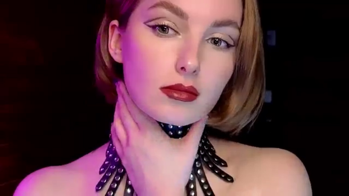 Red_Lips_Girl