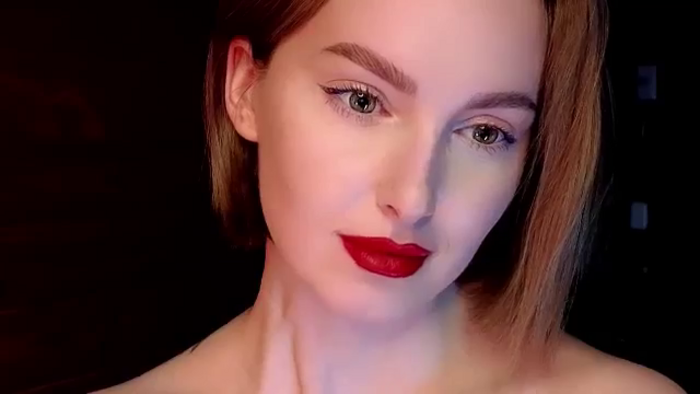 Red_Lips_Girl