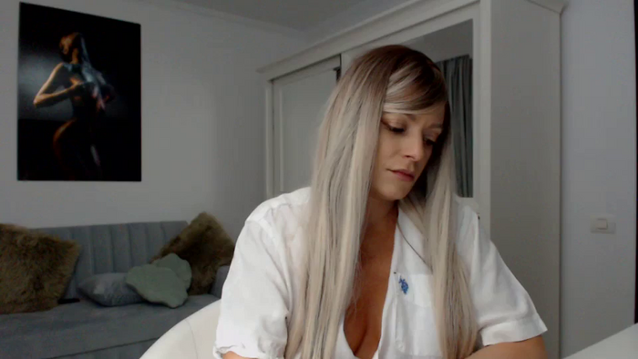 awesomeblonde