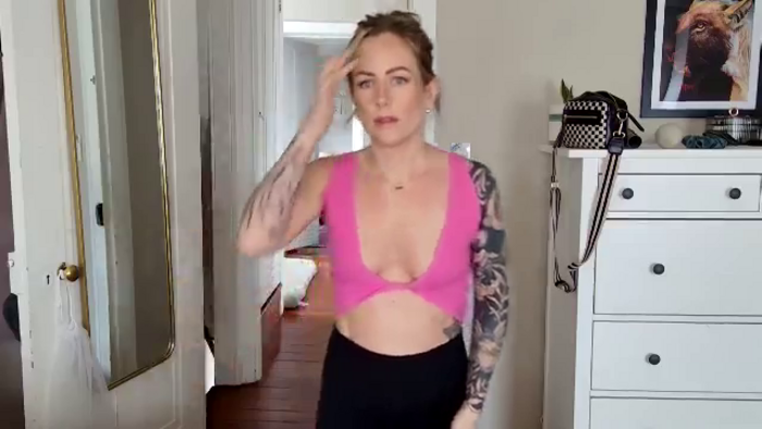 Lena_bee