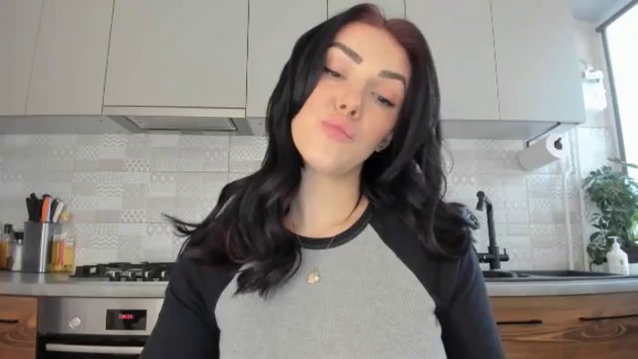 MissNelly_