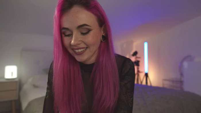Sarah_Pink