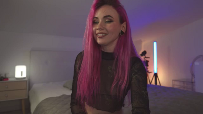 Sarah_Pink