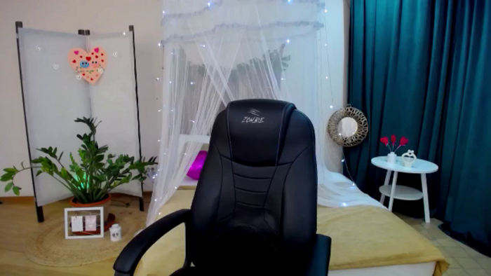 AdmireMyEyes