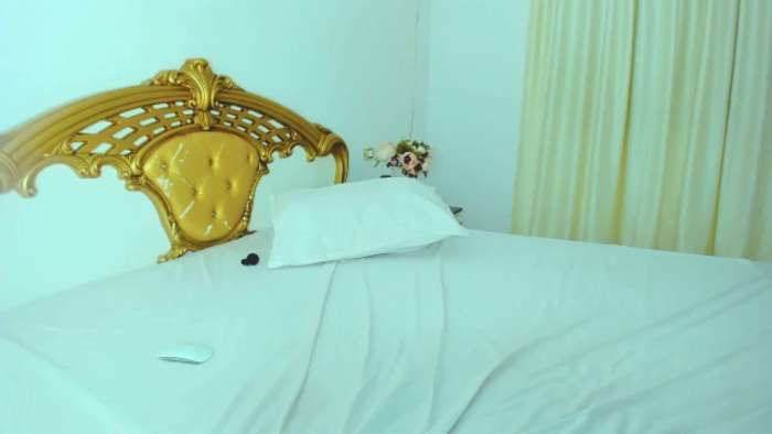 NycoleAniston