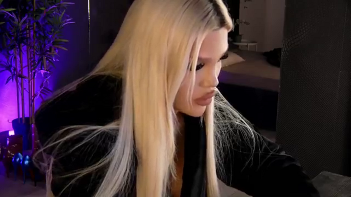 Shayblonde