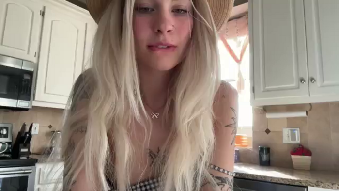 annieangel18