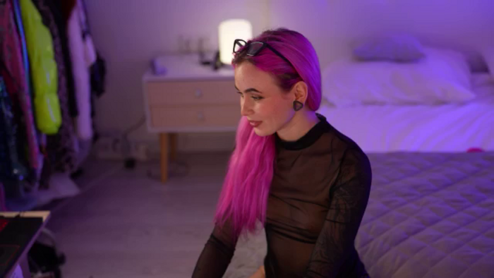 Sarah_Pink