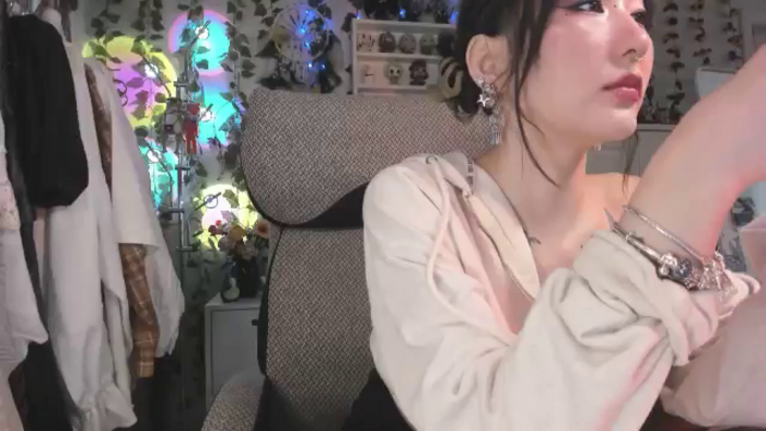 KellyAsian