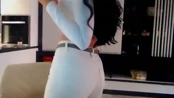 2025/03/03/mfc-nicolecrystal-10-12-42