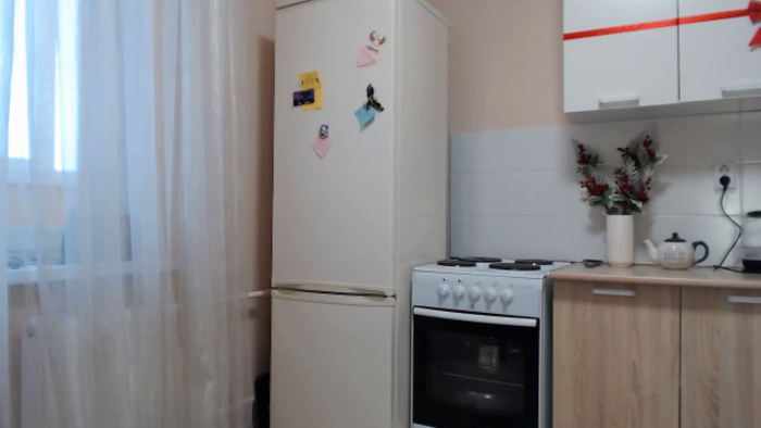 Ari_Honey