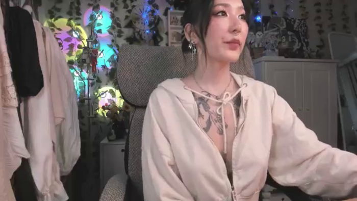 KellyAsian