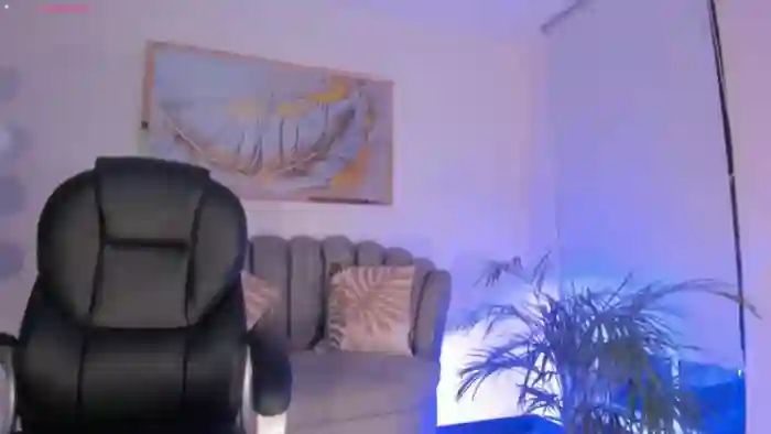 2025/03/07/mfc-zoepresley1-02-43-54