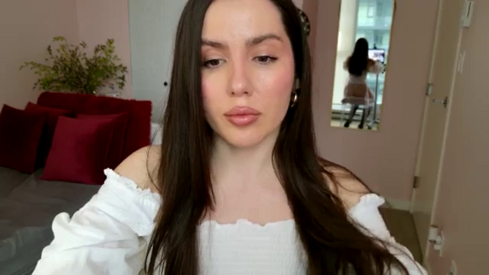 BellaBaxter