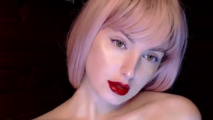 Red_Lips_Girl