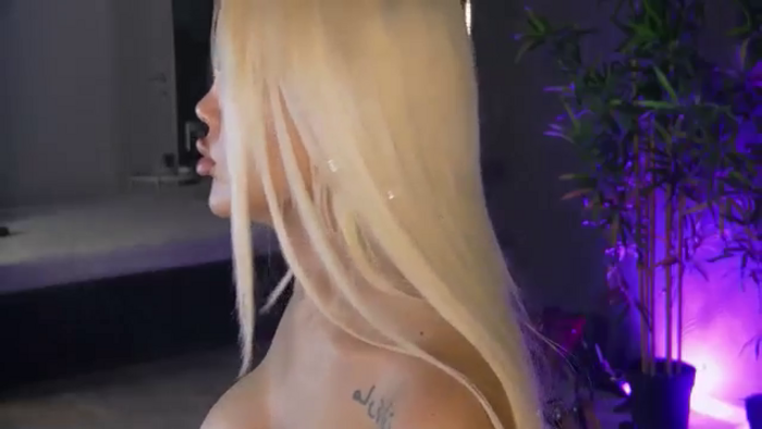 Shayblonde
