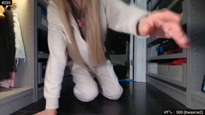 aleXis