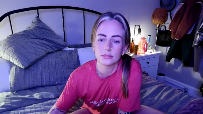 Lena_bee