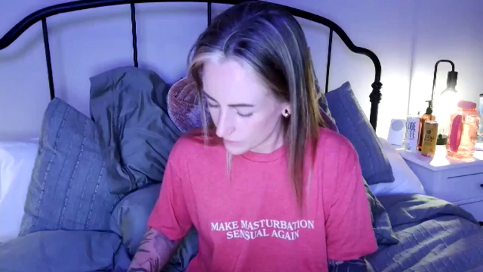 Lena_bee