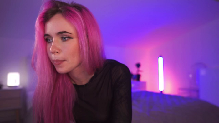 Sarah_Pink