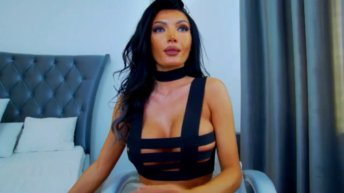 Karina_Smith